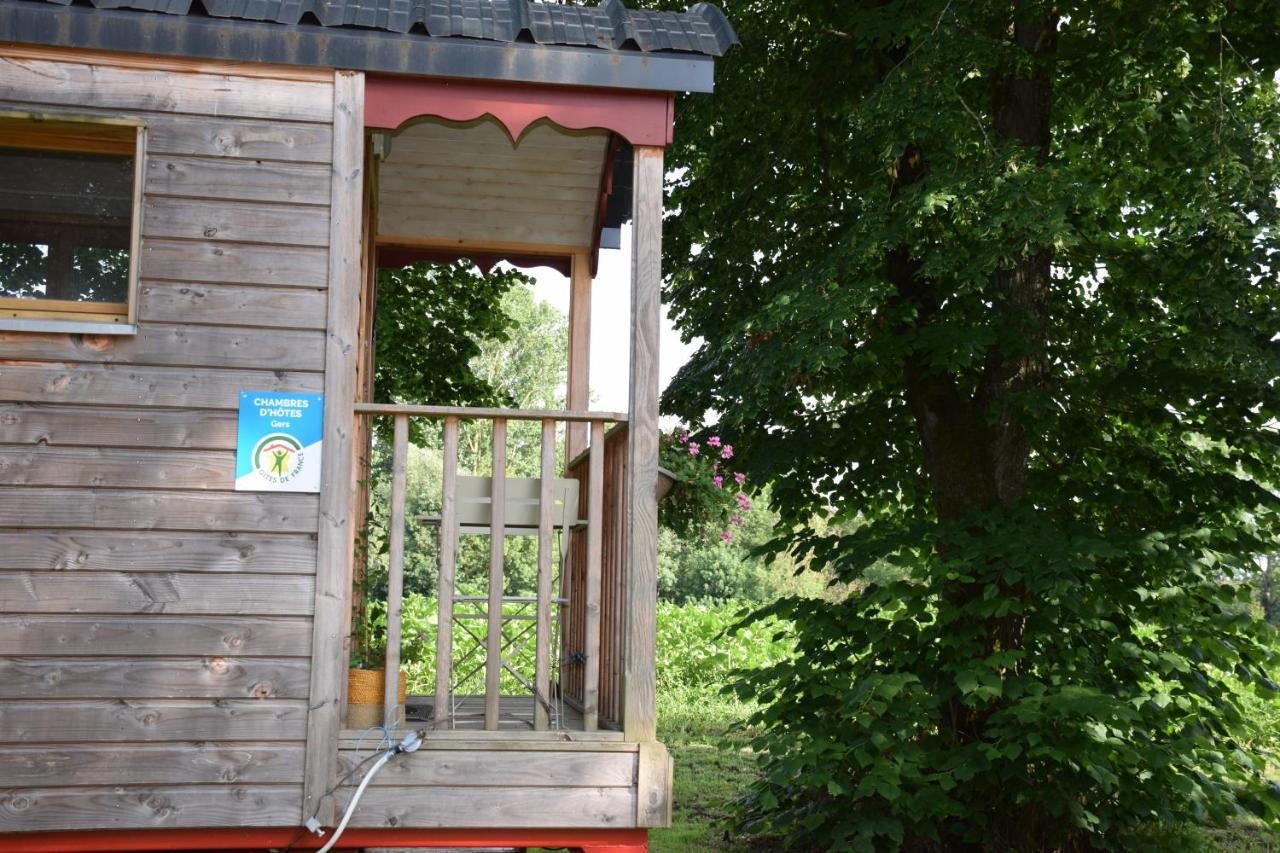 Roulotte La Pitchoune Bed & Breakfast Berdoues Eksteriør bilde