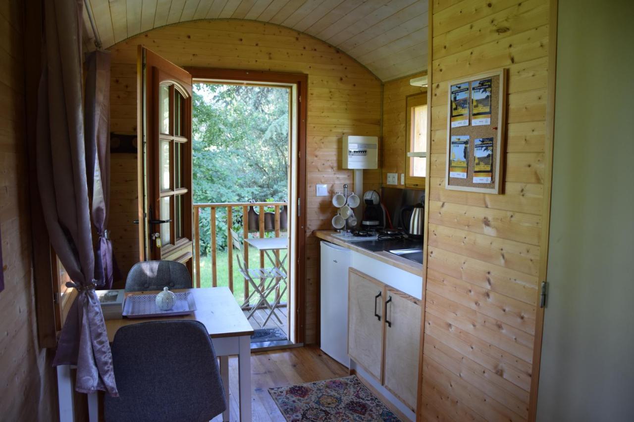 Roulotte La Pitchoune Bed & Breakfast Berdoues Eksteriør bilde